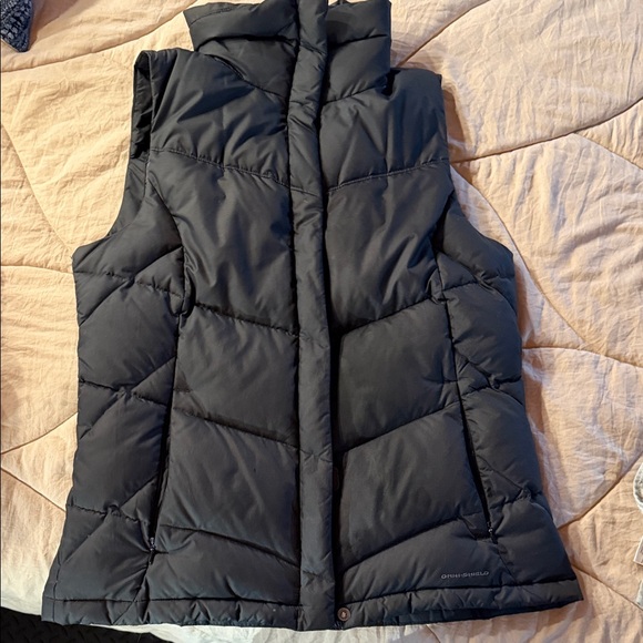 Columbia Down Black Quilted Insulated Vest with High Collar - Picture 4 of 9